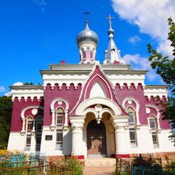 Приход храма бессребреников и чудотворцев Космы и Дамиана поселка Локно приглашает на престольный праздник