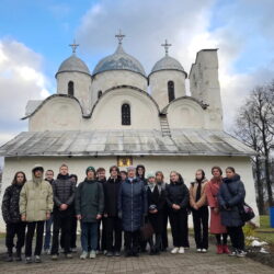 В рамках проекта СКЦ «Троицкий» «10 храмов ЮНЕСКО» была организованна экскурсия для десятиклассников