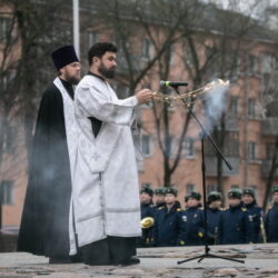 В День Неизвестного солдата в Пскове прошла заупокойная лития