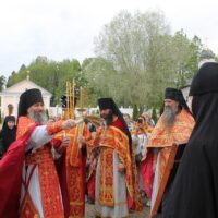 В день памяти преподобных Евфросина и Серапиона в Спасо-Елеазаровском монастыре отметили 25-летие возрождения обители
