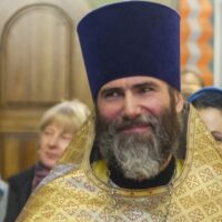 Интервью духовника епархии вошло в статью ПЛН «Чудес там искать не стоит»