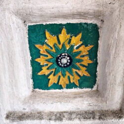 Специалисты оценили сохранность керамических изразцов Троицкого собора