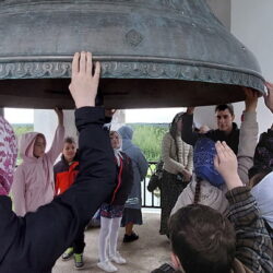 Воспитанники Воскресной школы Вознесенского храма поселка Ляды посетили Савво-Крыпецкий монастырь