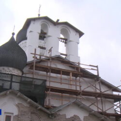 В эфире ГТРК «Псков» рассказали о скором завершении фасадных работ в храме святителя Николая (со Усохи)