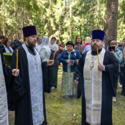 Секретарь Псковской епархии совершил литию по павшим защитникам Отечества на Кургане Дружбы