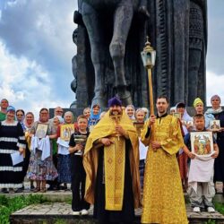 Состоялся традиционный крестный ход вокруг города Пскова