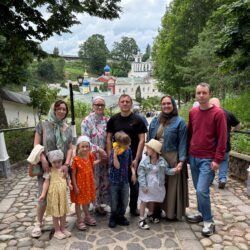 В Паломническом центре Псково-Печерского монастыря прошла летняя смена семейного лагеря для воспитанников Центра лечебной педагогики 