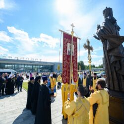 Состоялось освящение памятника святой княгине Ольге на территории аэропорта города Пскова
