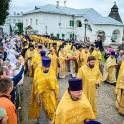 В Псковскую епархию прибыли честные мощи святителя Тихона, патриарха Всероссийского