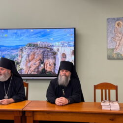 В первый день учебного года студенты Псково-Печерской Духовной семинарии встретились с ректором и духовником 