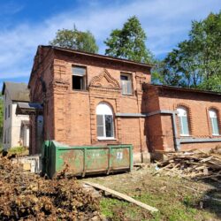 Начался капитальный ремонт исторического здания часовни на территории Псковской областной больницы