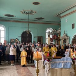 Настоятель храма святого апостола Матфея благословил учащихся Писковской средней школы на новый учебный год