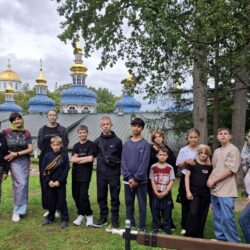 Для воспитанников Центра помощи детям организовали паломническую поездку в Псково-Печерский монастырь
