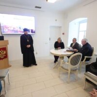 Настоятель Никольского собора выступил на научно-практической конференции в Изборске