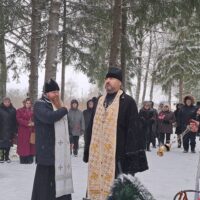 Клирики Псковской епархии совершили литию по жертвам фашизма на месте деревни Красуха