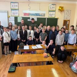 В рамках работы регионального этапа Рождественских чтений в Псковском Лицее №4 состоялась секция «Герои Земли Псковской: святые благоверные князья и современные герои»