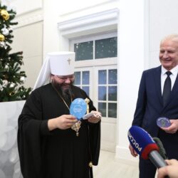 Митрополит Матфей принял участие в акции «Елка желаний»