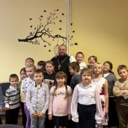 Клирик Александро-Невского храма встретился с учащимися Остенской школы