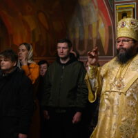 Митрополит Матфей совершил Литургию в храме святых Константина и Елены города Пскова