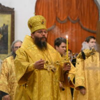 Митрополит Матфей возглавил всенощное бдение в Свято-Троицком кафедральном соборе