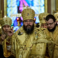 Митрополит Матфей совершил всенощное бдение в Псково-Печерском монастыре