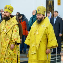 Митрополит Матфей сослужил за Божественной Литургией в храме Успения Пресвятой Богородицы в Останкине города Москвы