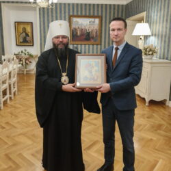 Состоялась встреча митрополита Матфея и врио министра образования Псковской области Александра Сорокина