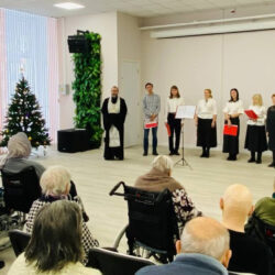 Руководитель Отдела по социальному служению поздравил с Рождеством Христовым подопечных Социального городка