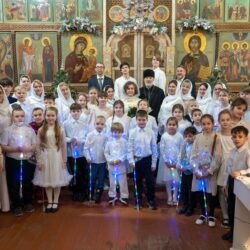 В храме Архангелов Михаила и Гавриила (с Городца) прошел концерт, посвященный Рождеству Христову