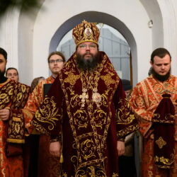 Митрополит Матфей возглавил престольное торжество в храме святой великомученицы Анастасии Узорешительницы (в Кузнецах)