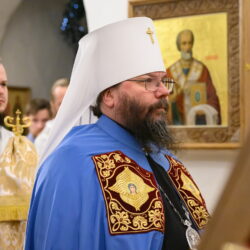 Митрополит Матфей совершил Божественную Литургию в храме Воскресения Христова (со Стадища) города Пскова