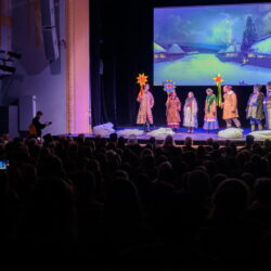 В Пушкинском театре состоялось благотворительное выступление молодежного центра «Трилучье»