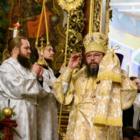 Митрополит Матфей возглавил всенощное бдение в Свято-Троицком кафедральном соборе