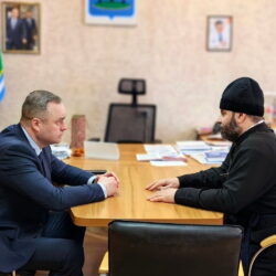 Благочинный Островского района встретился с главой администрации Островского муниципального округа