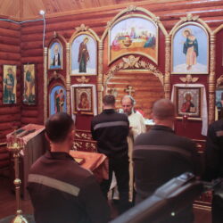 Настоятель храма святителей Николая и Спиридона посетил исправительную колонию № 4