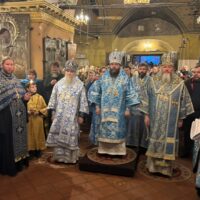 Митрополит Матфей возглавил праздничное богослужение в Воскресенском соборе города Тутаева