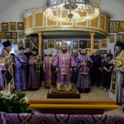 Митрополит Матфей возглавил престольное торжество в Снетогорской обители