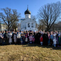 Митрополит Матфей совершил Литургию в храме великомученика Георгия Победоносца (со Взвоза)