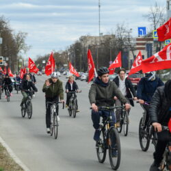 В Пскове состоялся Пасхальный крестный ход на велосипедах