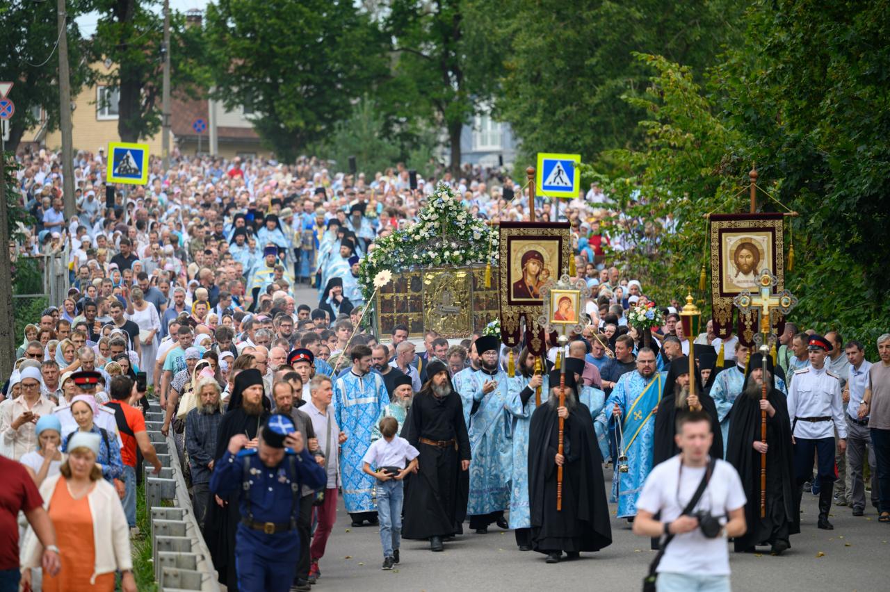 Праздник в монастыре