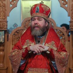 Вместить в себя воскресение