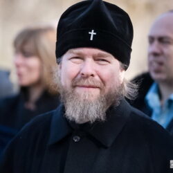 Митрополит Тихон (Шевкунов) удостоен звания «Почетный гражданин Псковской области»