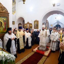 Митрополит Арсений возглавил всенощное бдение в храме святых Архангелов Михаила и Гавриила (с Городца) города Пскова