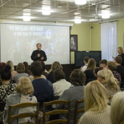 В доме причта Свято-Троицкого кафедрального собора состоялось открытие Международного форума православной молодежи