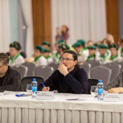 Регент Архиерейского хора Псково-Печерского монастыря диакон Александр Амерханов вошёл в состав жюри первого областного конкурса «Есть для песен простор — это хор, это хор!»