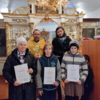 В храме великомученика Димитрия Солунского города Пскова торжественно поздравили новых выпускников Школы звонарей