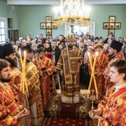 Митрополит Арсений возглавил престольное торжество в храме святой великомученицы Варвары города Печоры