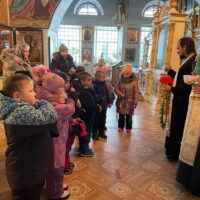 На Святках воспитанники детского сада «Солнышко» посетили храм Архангела Михаила города Дно