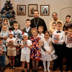 В Воскресной школе храма Воскресения Христова (со Стадища) состоялся Рождественский праздник