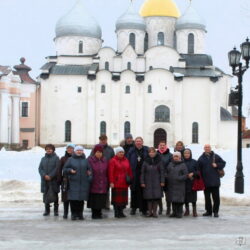 Приход храма иконы Божией Матери «Боголюбская» поселка Дедовичи совершил паломническую поездку в Великий Новгород